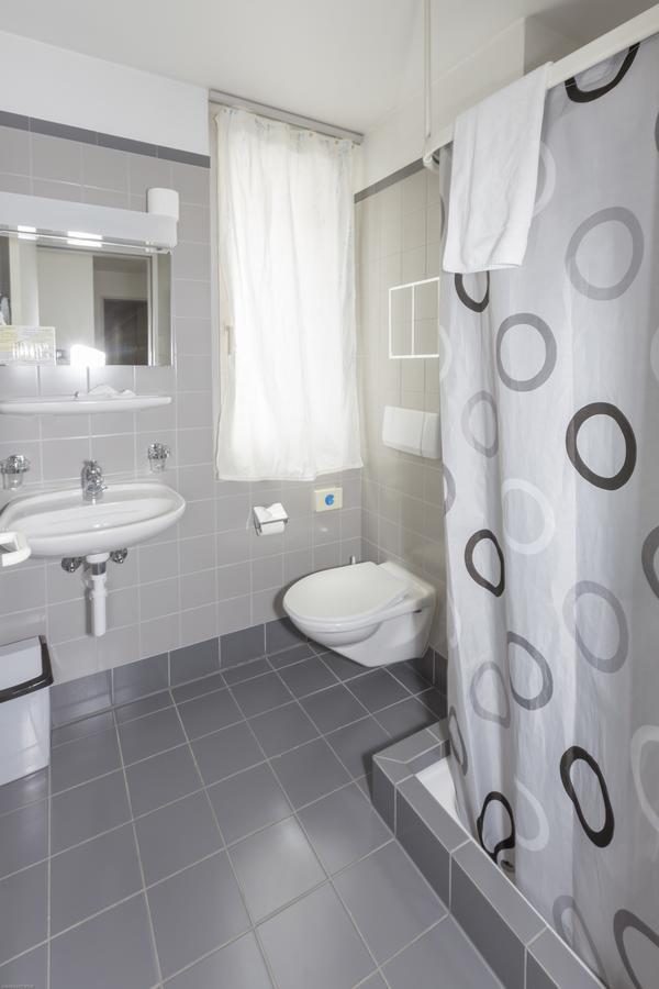 Hotel Rynach Reinach  Dış mekan fotoğraf