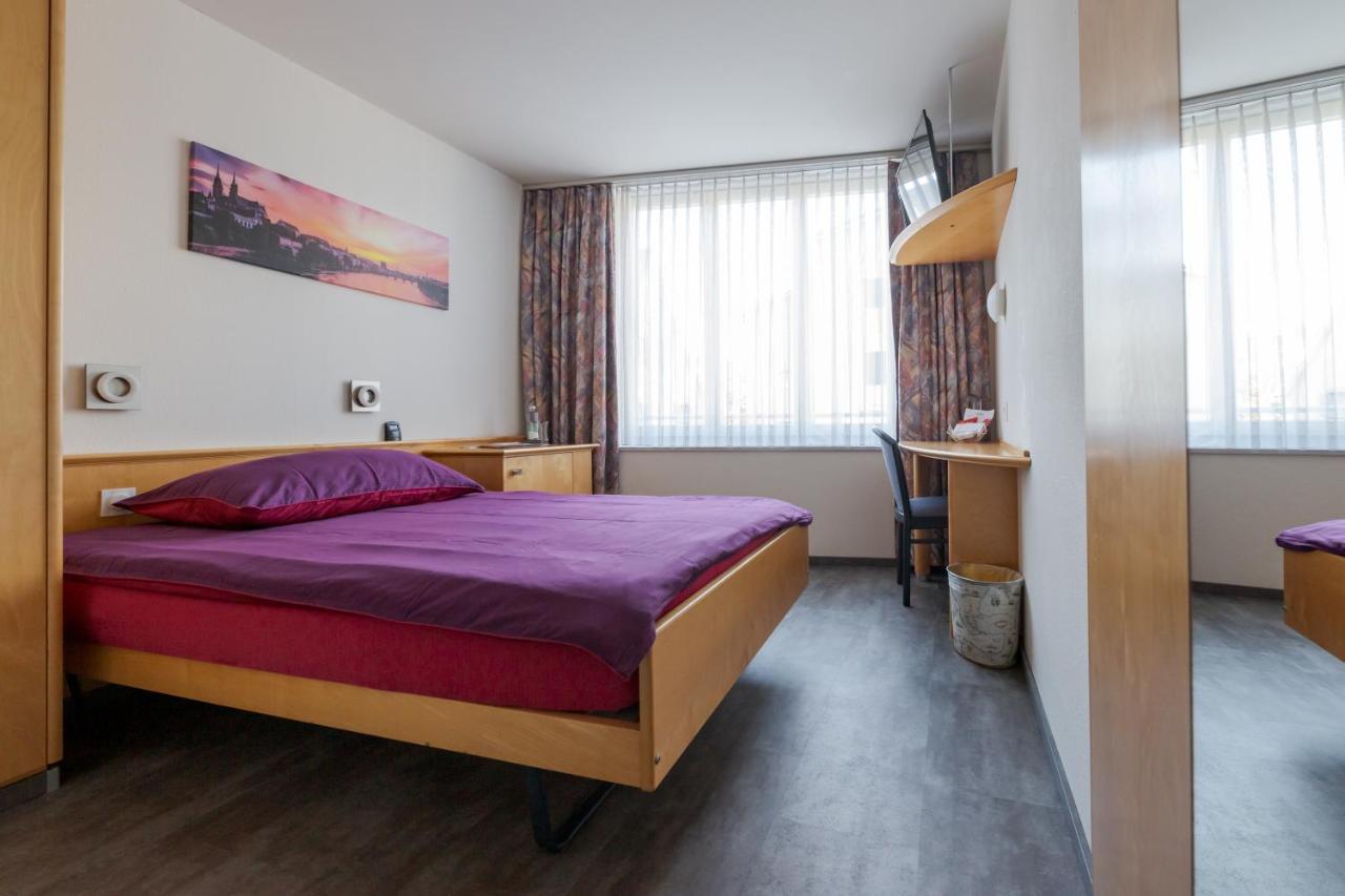 Hotel Rynach Reinach  Dış mekan fotoğraf